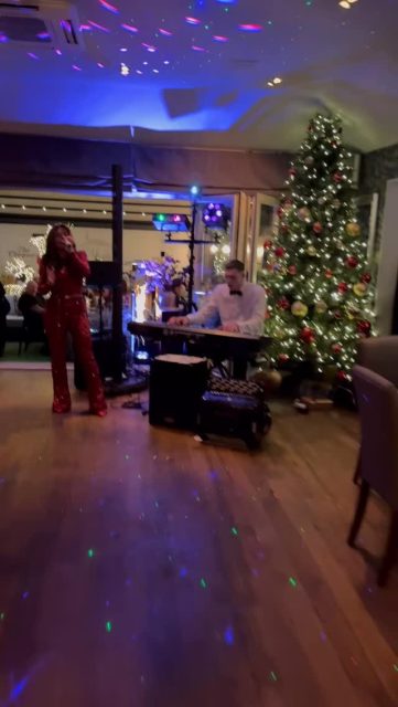 First Festive Party Night done β
and what a night it has been π. Fantastic entertainment by @harrietlamoureuxmusic and @pianogilligan - well done guys ππ