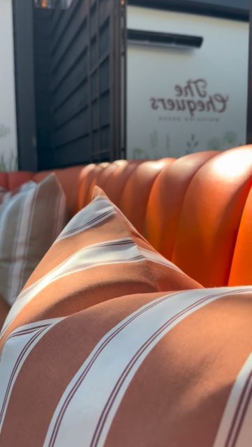 Our lovely terrace is all set for tomorrow’s warm afternoon ☀️

Join us to soak up the sunshine and enjoy our delicious set lunch menu or discover our fresh spring specials 🌸✨
The perfect spot for good food, great vibes, and a little sunshine moment 💛

www.thechequersmatchinggreen.co.uk