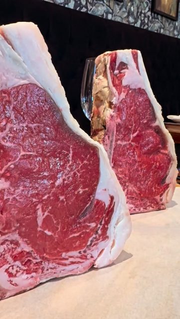 Look at this beauty 😋
36oz bone-in sirloin, 60-day dry aged from carefully selected former dairy cattle
Served with side of grilled asparagus, hand cut chips, king oyster mushroom, caramelized shallot, roasted cherry tomatoes on the wine, baby watercress and choice of 2 sauces
(Suitable for two people, until stock lasts)